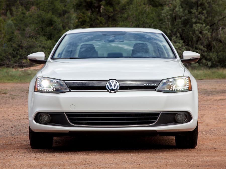  Volkswagen Jetta Hybrid 2012 года  (US) (фото 4 из 24)
